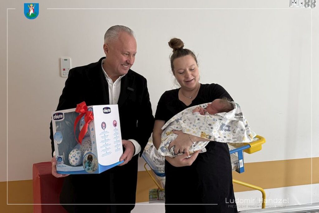 prezydent odwiedzil szpitale pierwsze noworodki nowy sacz