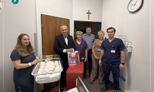 Pierwsze narodziny w 2026 roku. Prezydent odwiedził najmłodsze mieszkanki Nowego Sącza